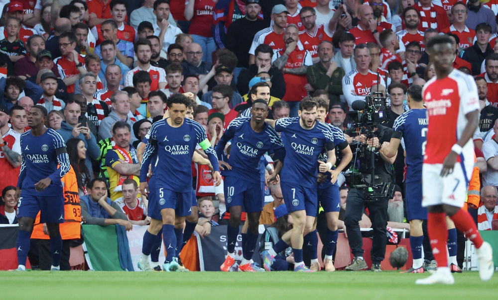 有消息称萨拉赫“很不高兴”，因为他不会在利物浦待满“六个月”。