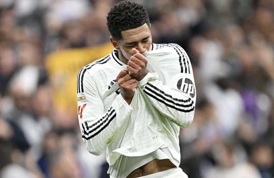 一人一城，韩国前国脚崔喆淳退役，曾代表全北出场超500次