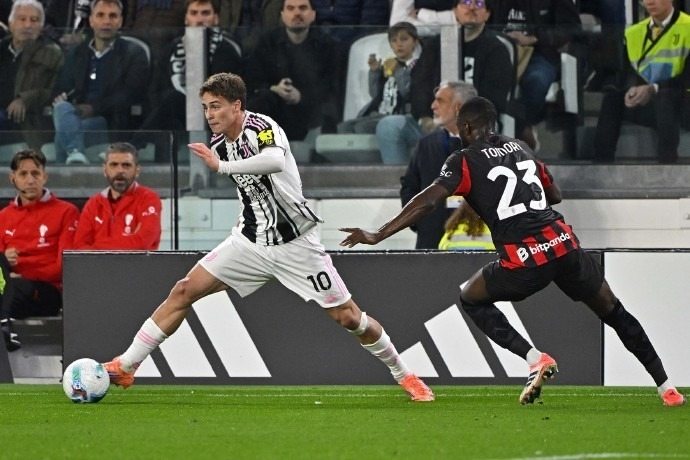 孔蒂：我和球员彼此联结深厚，这场胜利是全员努力的结果