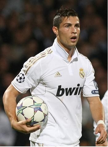 替补球员上场直接送出助攻，全场惊讶