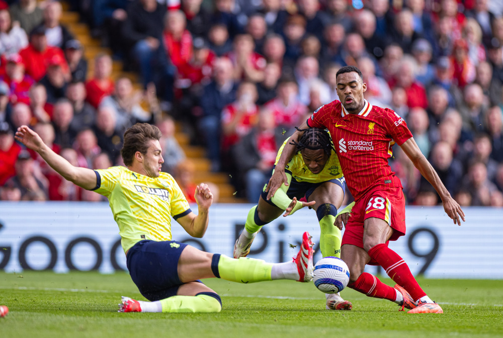 尤文vs乌迪内斯：伊尔迪兹、乔纳森-戴维首发，麦肯尼出战