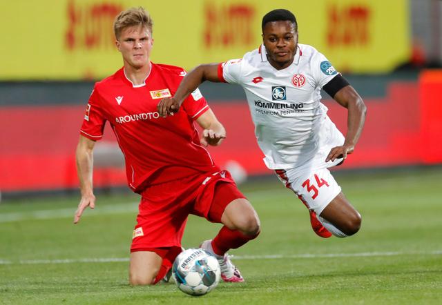 每体：拜仁巴萨有意霍村前锋阿斯拉尼，转会费不超过2500万欧