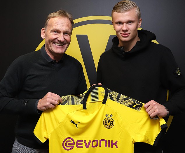 2025年度德甲积分榜：拜仁34场仅1负遥遥领先，勒沃库森第二（2025德甲积分榜：拜仁34战仅负一场领跑，勒沃库森位居次席）