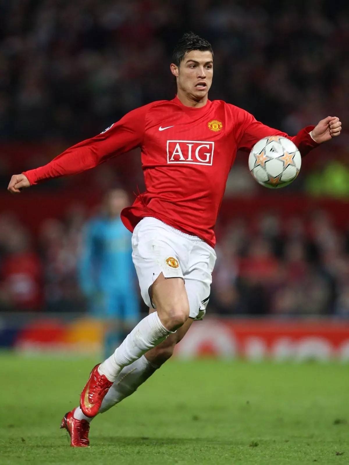 我来我征服，梅西来迈阿密时球队为联赛垫底，如今拿下总冠军