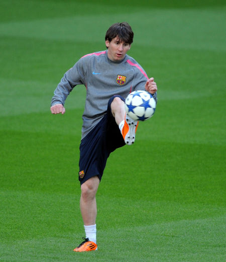 里程碑！哈兰德连续11场国家队破门，追平63年前纪录（历史时刻！哈兰德国家队连续11场进球，追平尘封63年纪录）