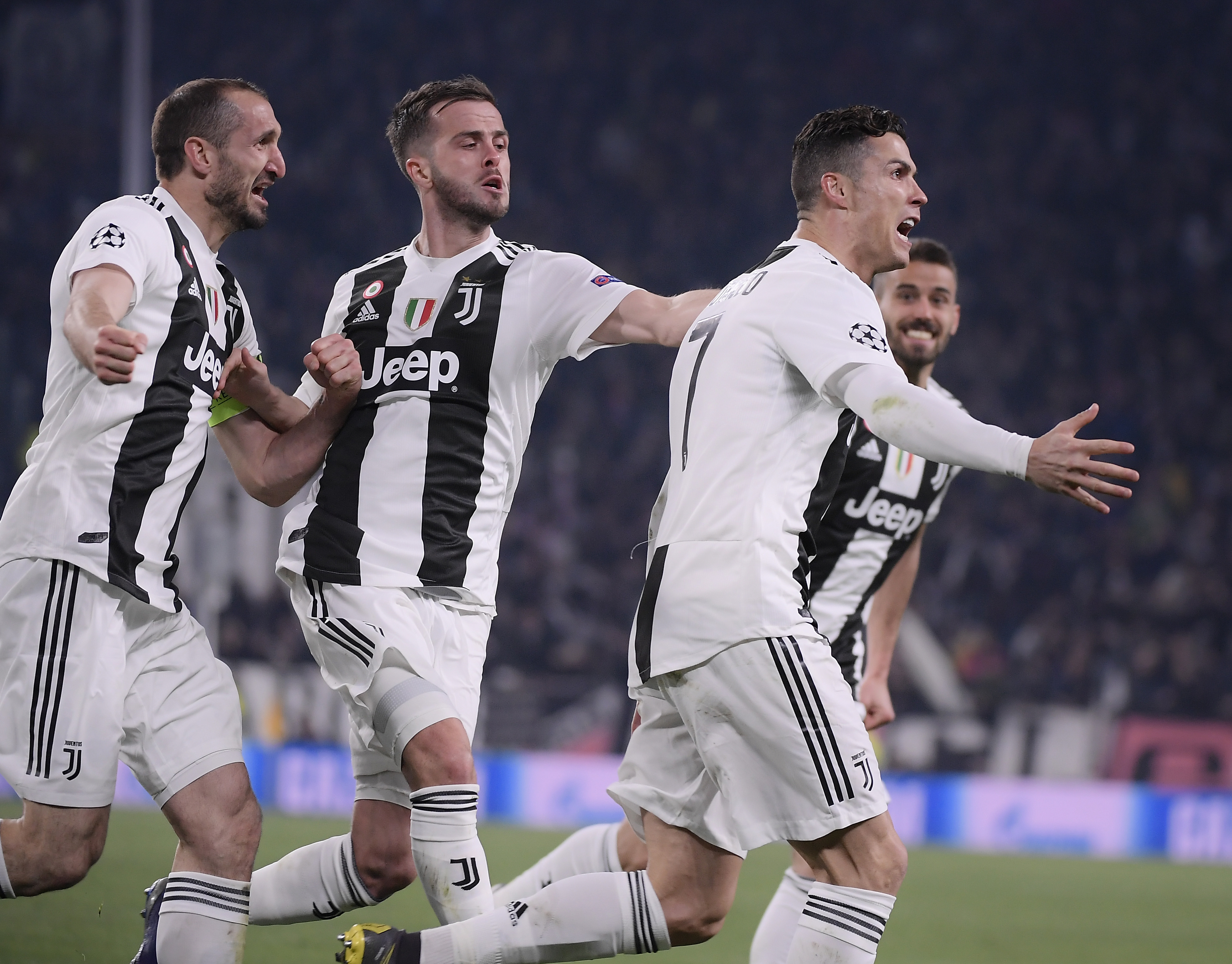 陈涛：内外援引进都有难度；还是想升级阵容，不能总惊险保级