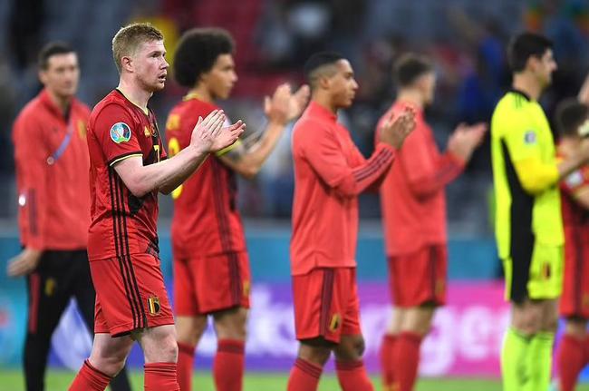 约基奇：我上半场打得太软了，攻防两端都像在划水