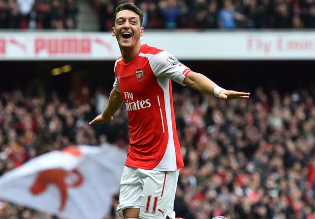 记者：齐尔克泽有可能会离队，曼联有信心从他身上收回转会费